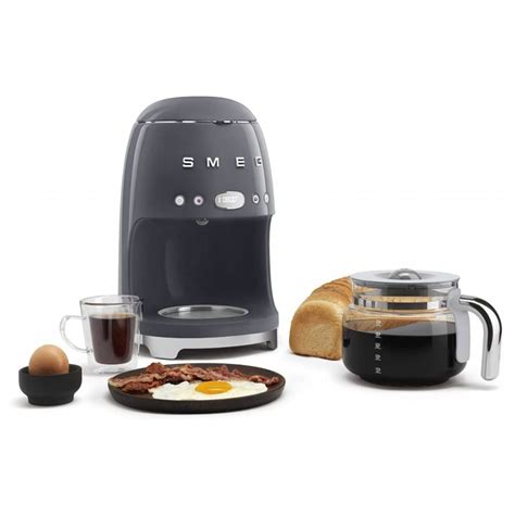 Капельная кофеварка SMEG DCF02GREU 1050 Вт, кувшин 1,25 л, с подогревом ...