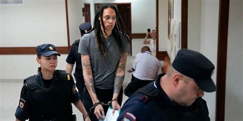 Brittney Griner In Russland Zu Neun Jahren Haft Verurteilt