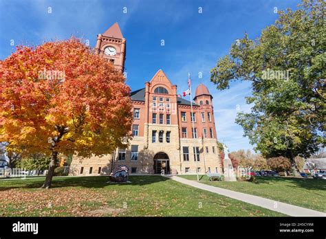 Jefferson County Courthouse in Fairfield, Iowa shortly after Willard ...