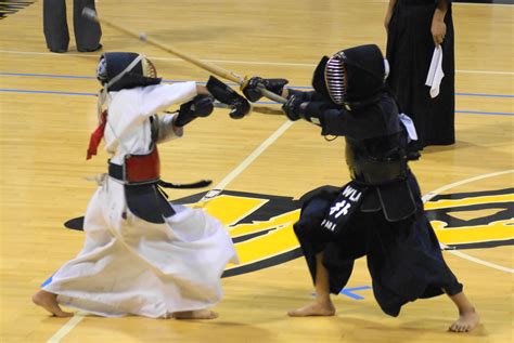 Kendo (Japan) - Traditional Sports