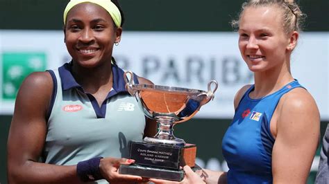 Sports DIRECT Roland Garros 2024 La Paire Gauff Siniakova Remporte