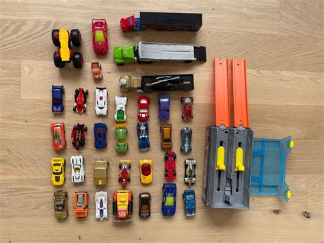 Hot Wheels mit Trucks Gebraucht in Dübendorf für CHF 25 nur Abholung auf Ricardo kaufen