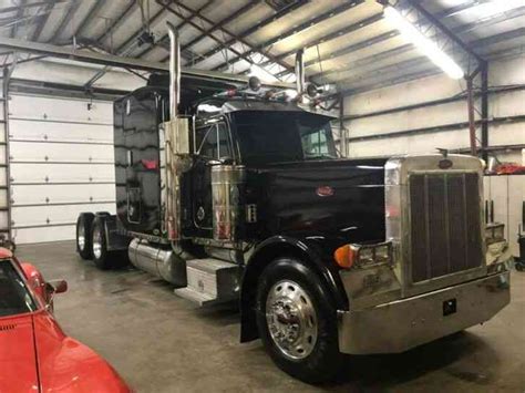 Peterbilt 1998 Sleeper Semi Trucks