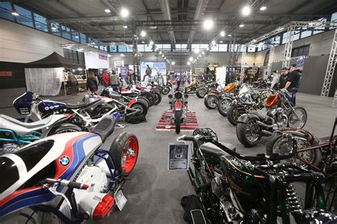 Künstler Das Zimmer Stechen motor bike expo Bucht Kommunikation Romantik