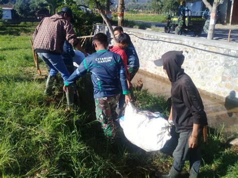 Sektor 2 Citarum Harum Sub 5 Melaksanakan Pengangkatan Sampah Hasil