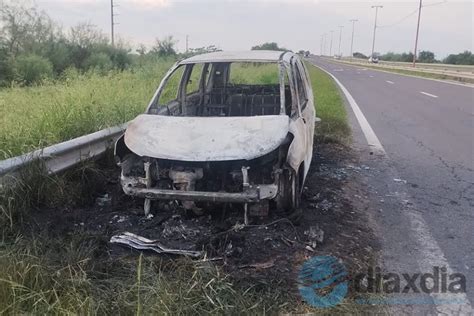 Se incendió un auto en Circunvalación Oeste y sufrió pérdidas totales