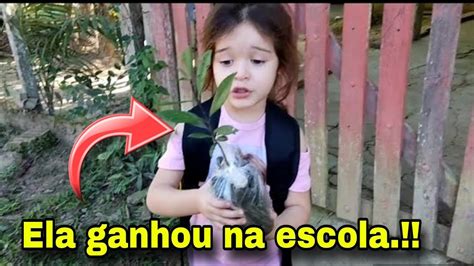 Clarice Ganhou Uma Plantinha Na Escola YouTube