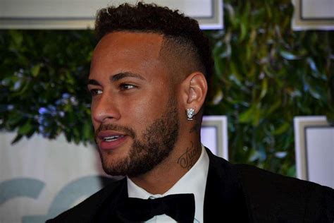 Football Neymar Annonce Qu Il Reste Au PSG