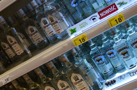 Akcyza na alkohol i papierosy od nowego roku w górę Codziennik