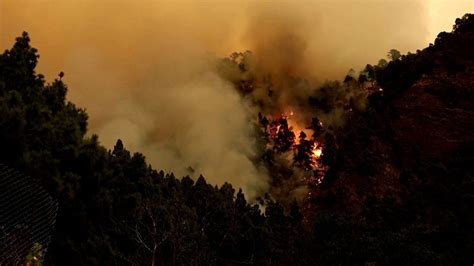 V Deo Incendios Fuera De Control En La Isla Espa Ola De Tenerife