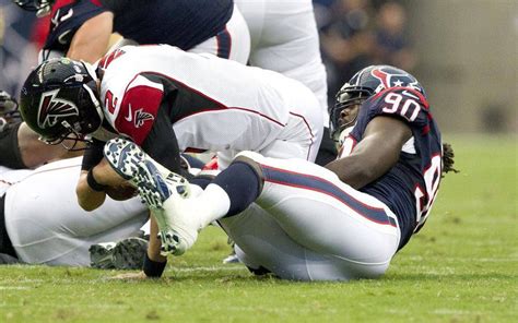 Jadeveon Clowney Already Displaying Dominance In Houston The Globe And Mail