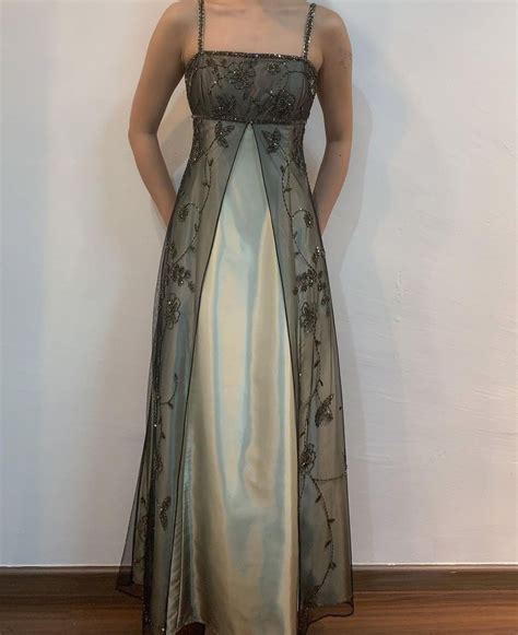 Pin Di Elena Su Majestic Prom Dresses Idee Vestito Abiti Alla Moda