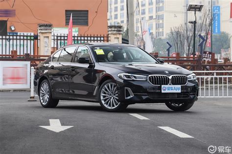 【宝马5系530li 尊享型 豪华套装侧前45度车头向右水平图片 汽车图片大全】 易车