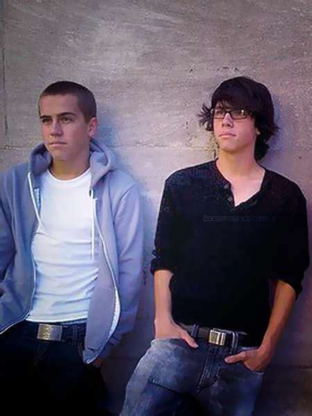 Thomas And Munro Chambers Munro Chambers Celebrity Twins Degrassi The Next Generation