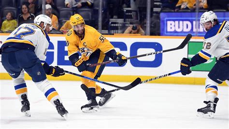 Hockey Sur Glace Josi Et Meier Marquent Leur Premier But De La Saison