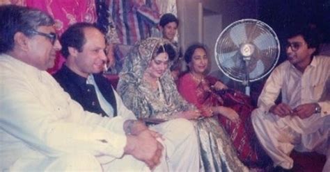 Pm Nawaz Sharif And Wife Kulsoom Nawaz 46th Marriage Anniversary Pictures