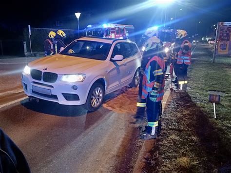 Pkw Bergung Kreisverkehr B Freiwillige Feuerwehr Strasshof Retten