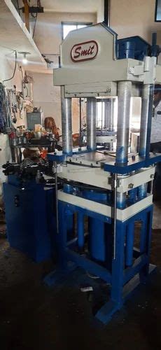 250 X 250 Mm Single Station Rubber Compression Moulding Machine 35