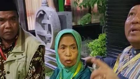 Saat Ingin Berangkat Haji Tiba Tiba Nenek Asal Kediri Ini Minta Pulang