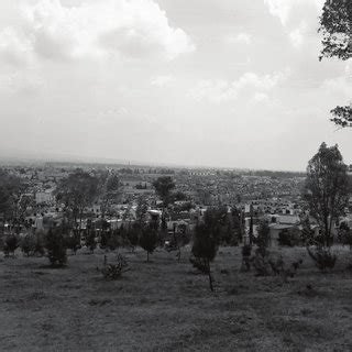 Observamos La Parte Baja Del Cerro De Amalucan Y La Zona Habitacional