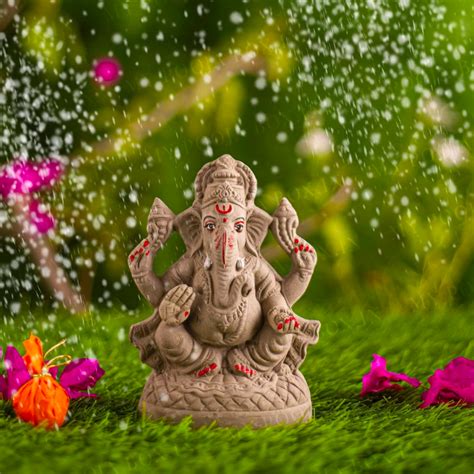 Celebrate Eco Friendly Ganesh Chaturthi With These Plantable Idols