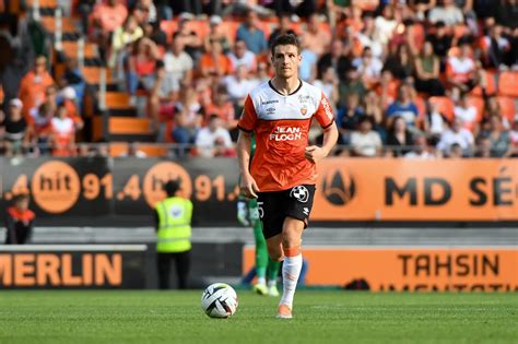 Ligue 1 Lorient Om Les Compos Officielles Sont Tombées Sportfr