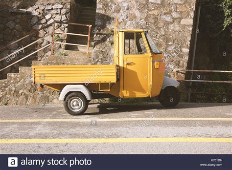 Piaggio Ape Three Wheeled Truck Hi Res Stock Photography And Images Alamy