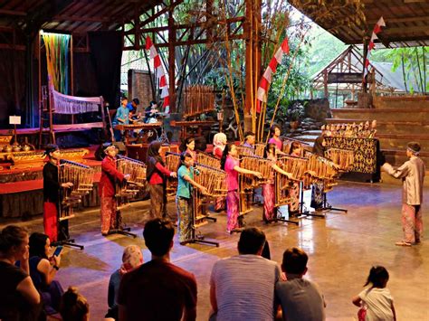 Saung Angklung Udjo Attraction & Entrance Fee - IdeTrips