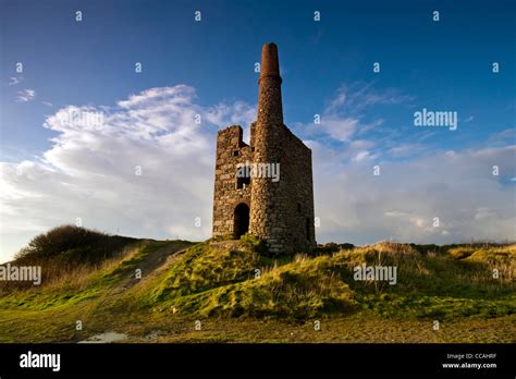 Cornish Tin Mine Stock Photo Alamy
