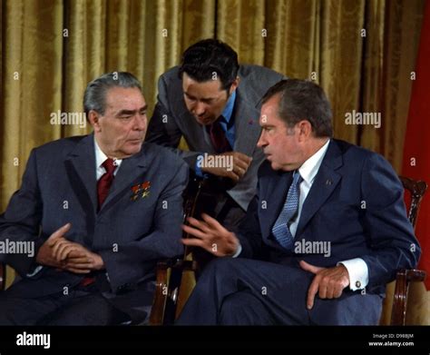 Nixon brezhnev 1973 hi-res stock photography and images - Alamy