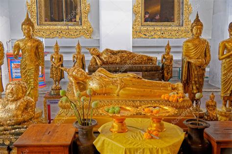 Bangkok Tailandia Estatua De Buda En El Complejo Del Templo De Wat