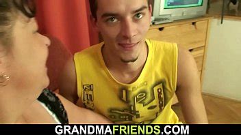 POV trío con madura madura regordeta XVIDEOS