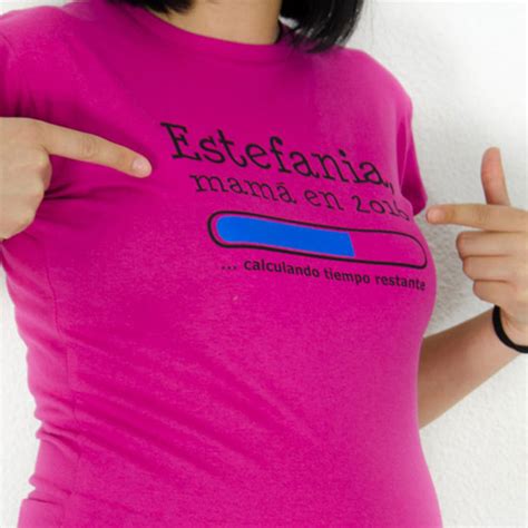 Camiseta Mamá Cargando Personalizada Calledelregalo Es