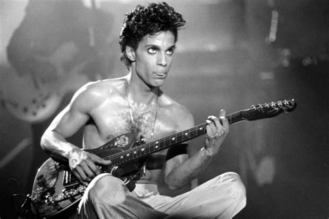 Prince - The 15 best guitar solos!