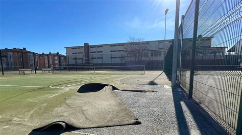 Los Socialistas Lamentan El Lamentable Estado De Las Pistas De Tenis