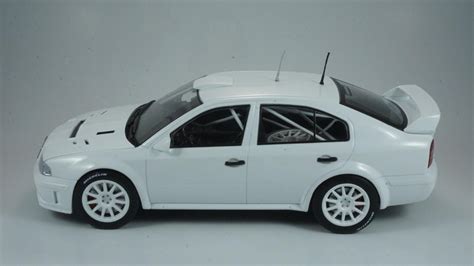 1 18 FOXTOYS Škoda Octavia WRC Rallye Rally EVO 3 bíla body plain Aukro