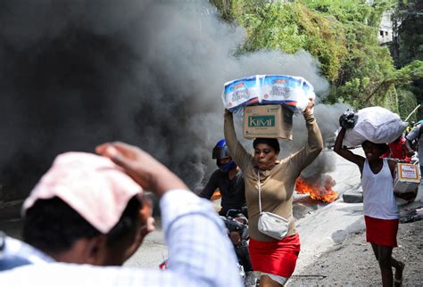 In pictures: Hundreds protest government in Haiti - February 6, 2024 ...