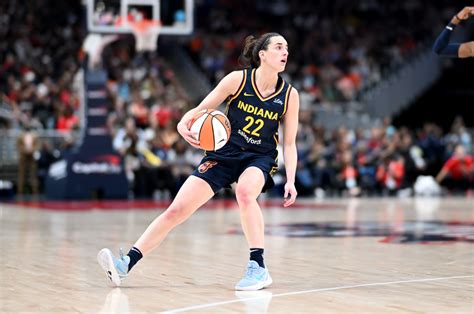 Wnba Fans Praising Caitlin Clark For Response To Dijonai Carrington