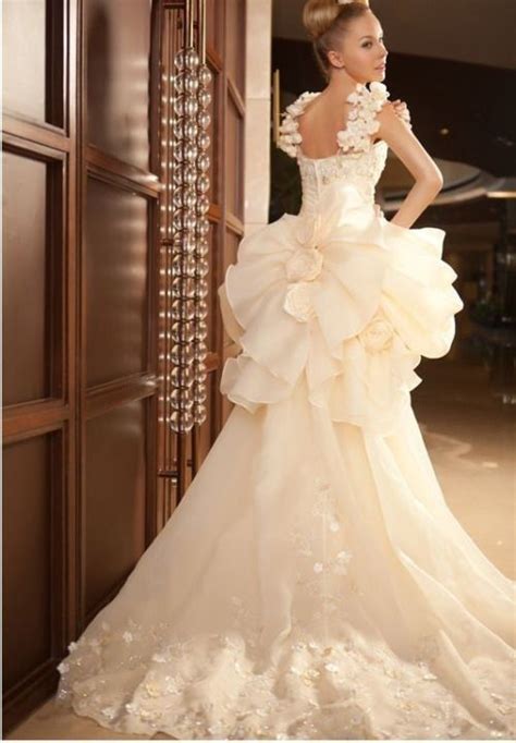 Tagli Ritagli E Coriandoli Princess Wedding Dresses Wedding Dresses