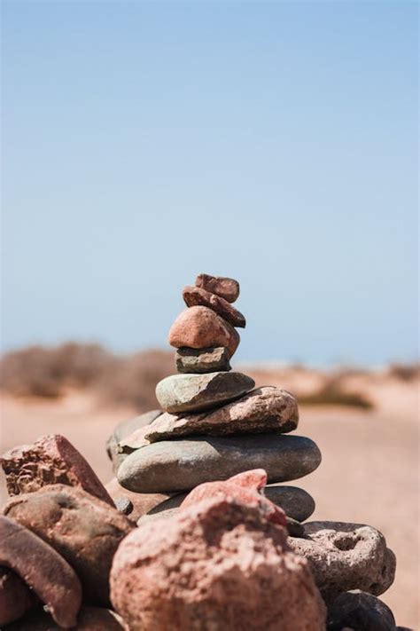 Rock Balancing · Free Stock Photo