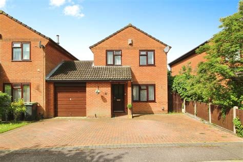 3 Bed Link Detached House For Sale In Whittingstall Avenue Kempston