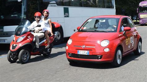 Moto News Enjoy lo scooter sharing a Milano prezzi e modalità