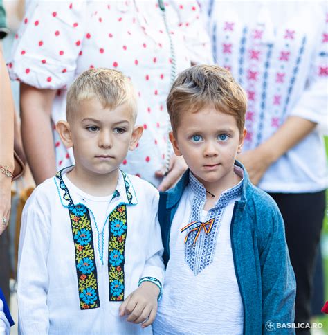 Galerie foto Începerea unui nou an școlar pentru copiii de la