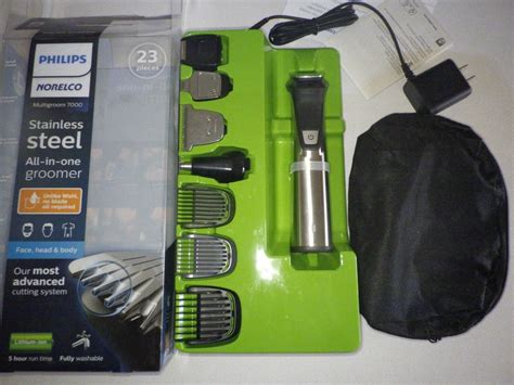 Philips Norelco Multigroomer All In One Trimmer Series 7000 23 Piece