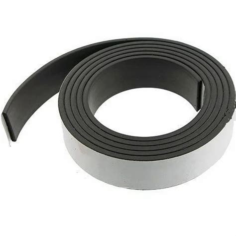 Flexible Magnets - Strip Flexible Magnets Manufacturer from Surat