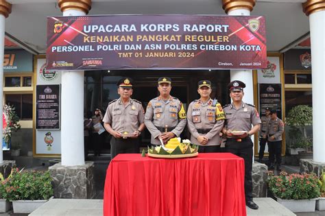 Polres Cirebon Kota Gelar Upacara Kenaikan Pangkat Periode 1 Januari