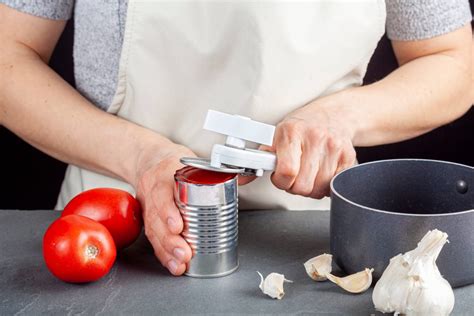How Does A Can Opener Work Kitchentoon
