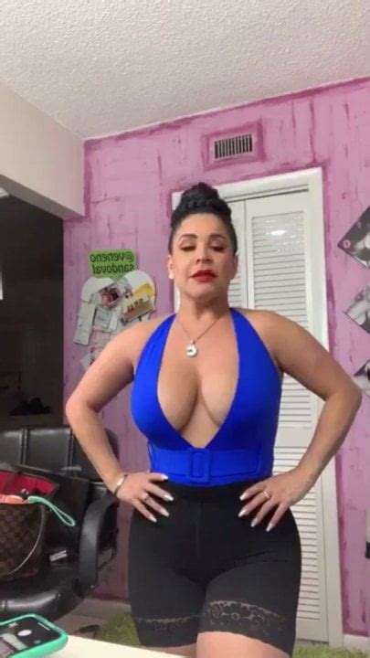 Carolina Sandoval Sus Chichotas Nipples Porn XHamster