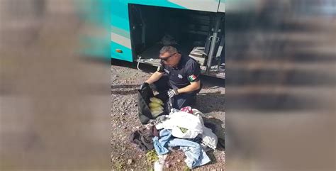 Pasajeros de autobús 2 kilos de crystal en Sinaloa