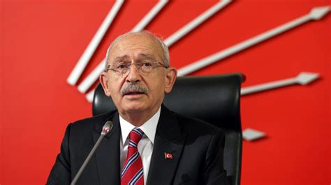 Tarihçi Emrah Safa Gürkan dan Kılıçdaroğlu yorumu Adam bir gitti CHP